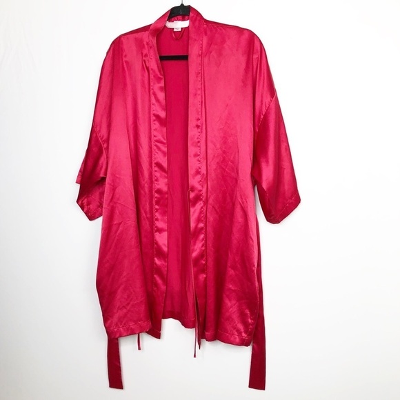 VICTORIA’S Secret red satin mini kimono robe - Picture 7 of 10
